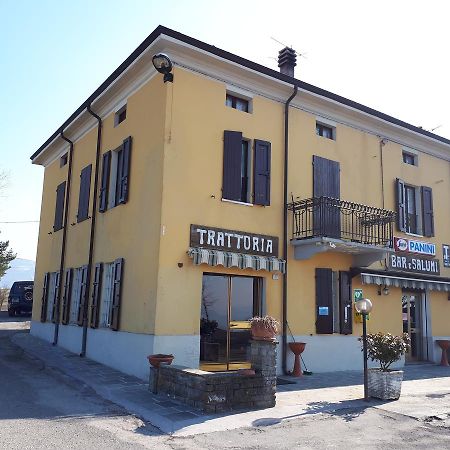 Trattoria Cattani Medesano Exterior foto